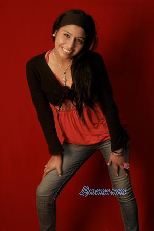 107454 - Liliana Edad: 22 - Per&uacute;