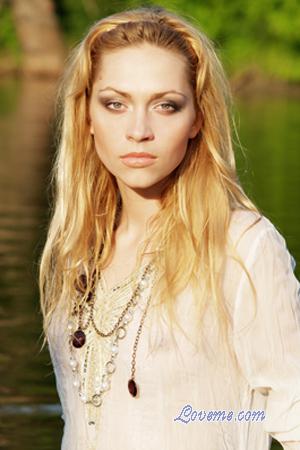 124320 - Olya Edad: 25 - Ucrania