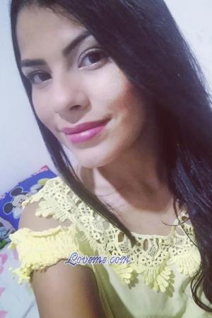 183424 - Andrea Edad: 30 - Colombia