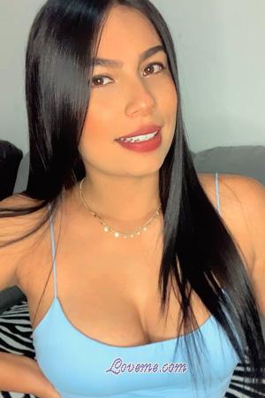 207414 - Daniela Edad: 27 - Costa Rica