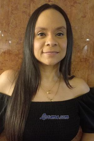 213758 - Paola Alexandra Edad: 44 - Colombia