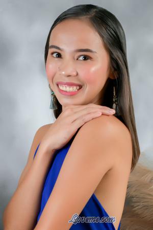 219792 - Stephanie Edad: 26 - Filipinas