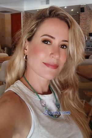 222044 - Laura Edad: 40 - Colombia