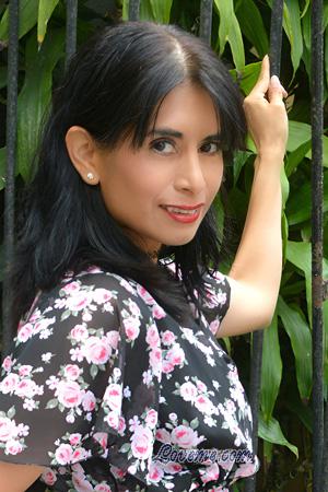 223037 - Elizabeth Edad: 44 - Perú