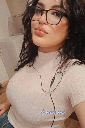 223415 - Estefania Edad: 27 - Argentina