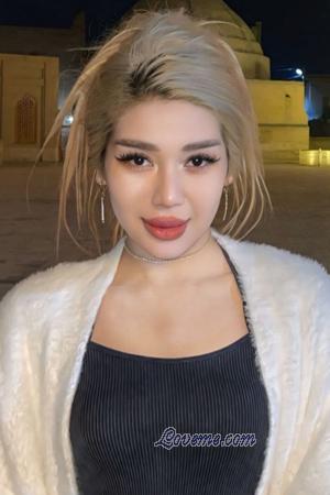 224229 - Salimabonu Edad: 27 - Uzbekistan