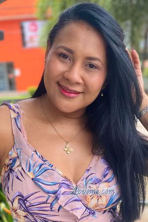 225125 - Liceth Edad: 40 - Colombia