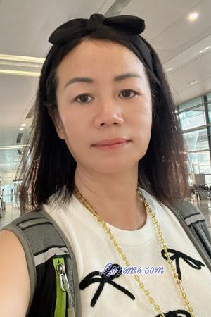 225307 - Queena Edad: 55 - China