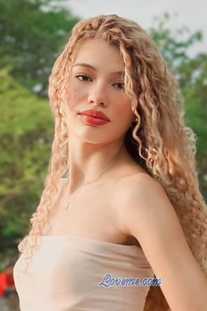 225773 - Adriana Edad: 22 - Colombia