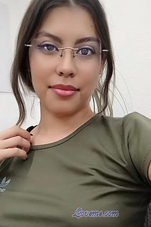 226512 - Samantha Edad: 22 - M&eacute;xico