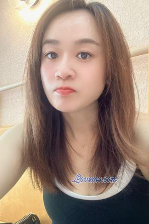 227920 - Jingjing Edad: 42 - China