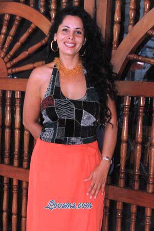 52841 - Lina Edad: 50 - Colombia