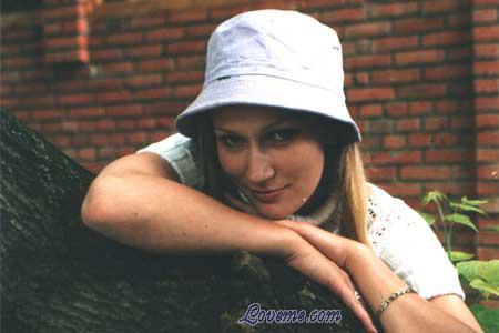 81201 - Svetlana Edad: 25 - Russia